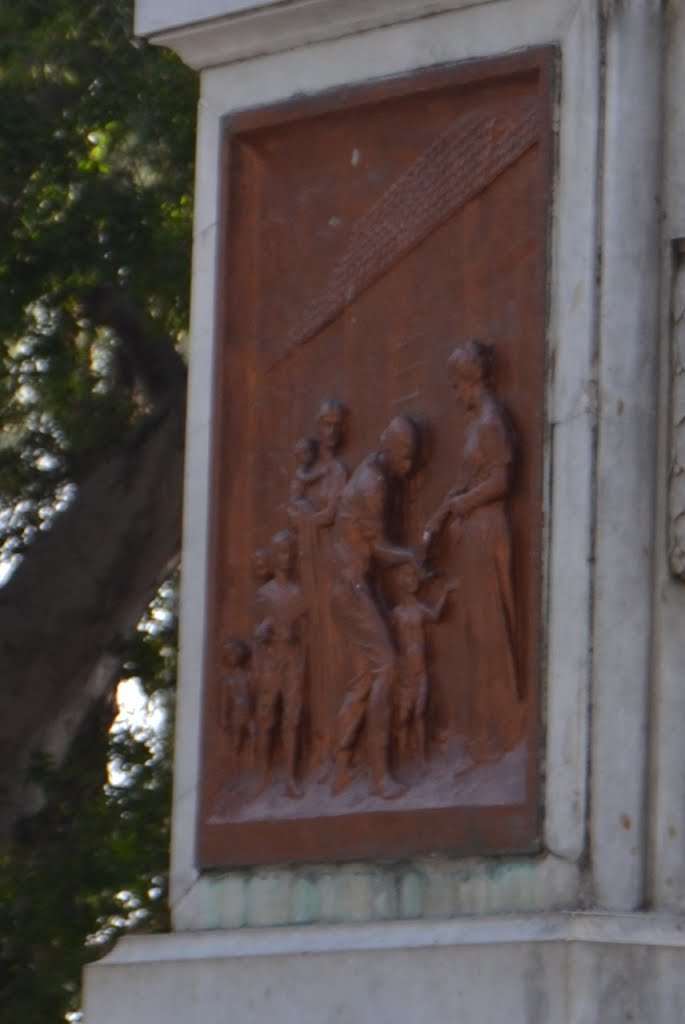 "MONUMENTO EMILIA DE CÓRDOBA Y RUBIO" (1920) OBRA DE ETTORE SALVATORI. LA VÍBORA. by CÉSAR O. GÓMEZ LÓPEZ