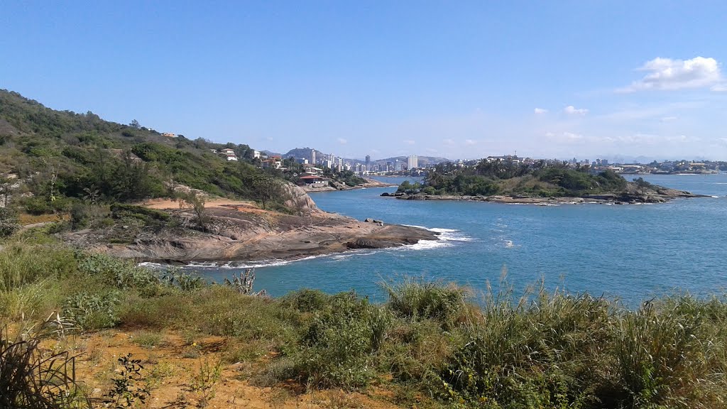 Vista da Praia do Ribeiro - Vila Velha - ES - Brasil by Willken Graça Mirand…