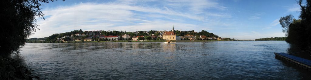 Panorama Mauthausen von Radfährenanlegestelle in Enns by Johannes Pollak