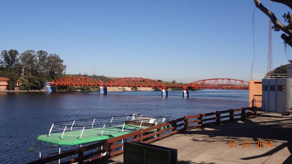 Ponte em Barra Bonita - SP, Brasil by Junior Velika