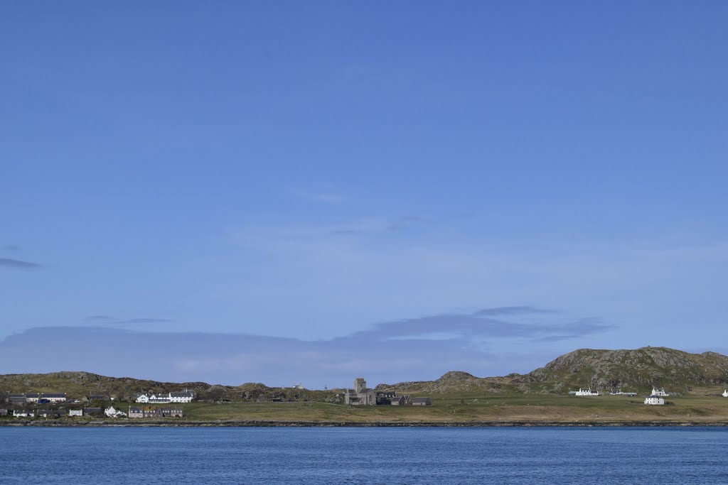 Isle of Iona by Rae Leeson