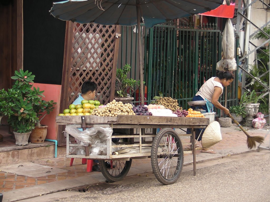 Laos Vientiane . Aug '08 by S@toru