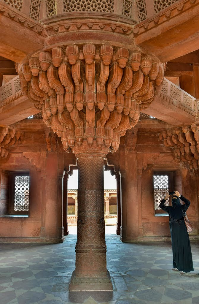 Fatehpur-Sikri by Denise Pelissier