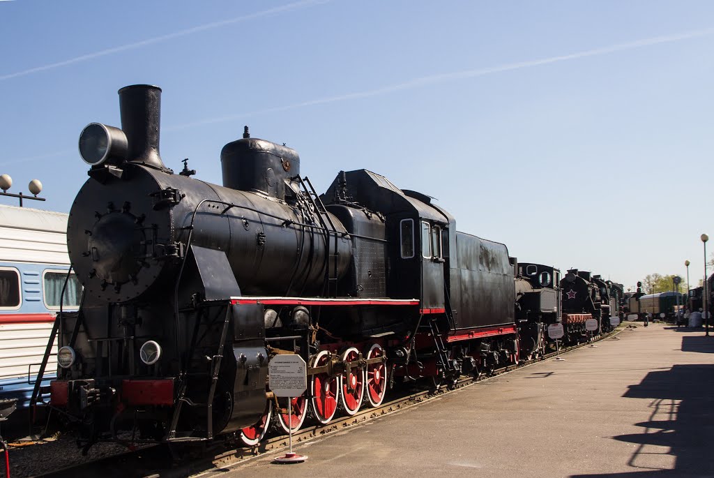 Freight steam locomotive Er 750-0 at Oktyabrskaya Railway Museum by Alexey Komarov