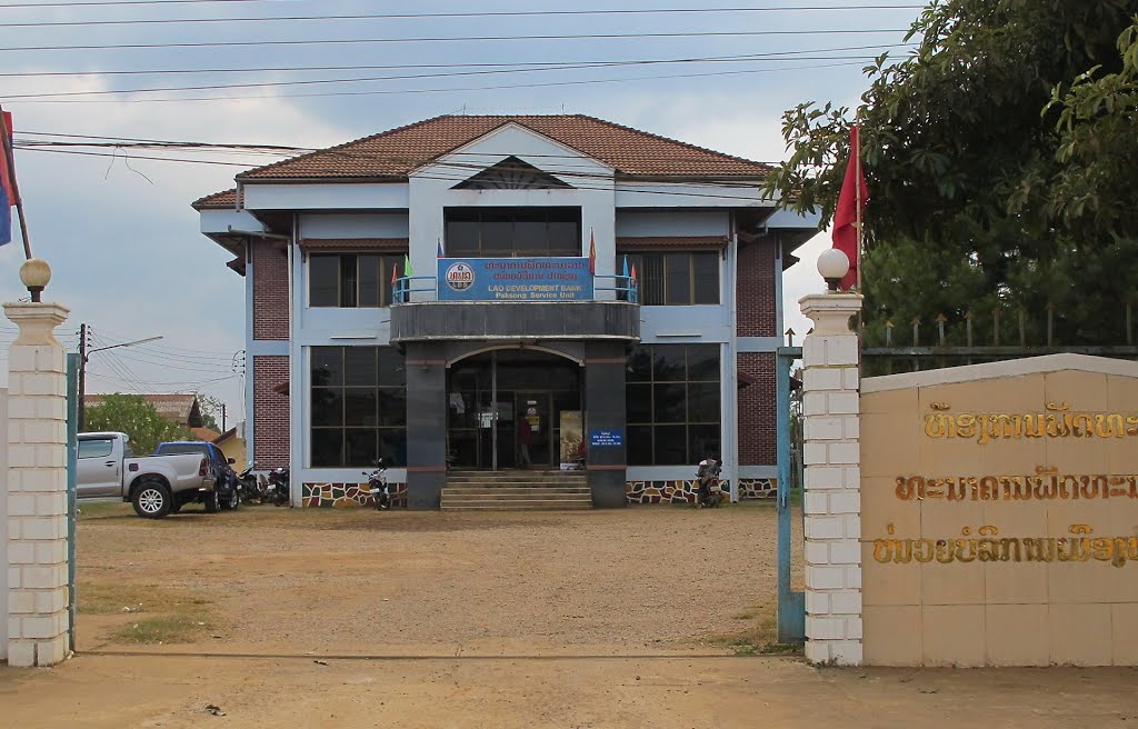 Lao Development Bank in Paksong Town - by Che Trung Hieu