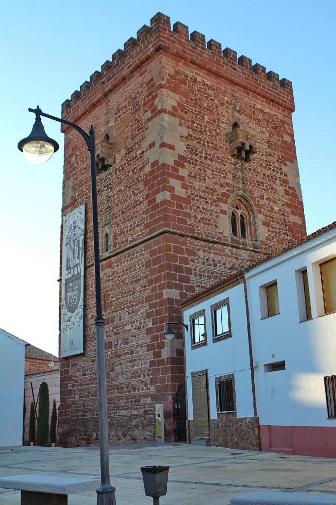 Torreón de Don Juan José de Austria o del Gran Prior, desde la Plaza de Santa María by RA Melgar