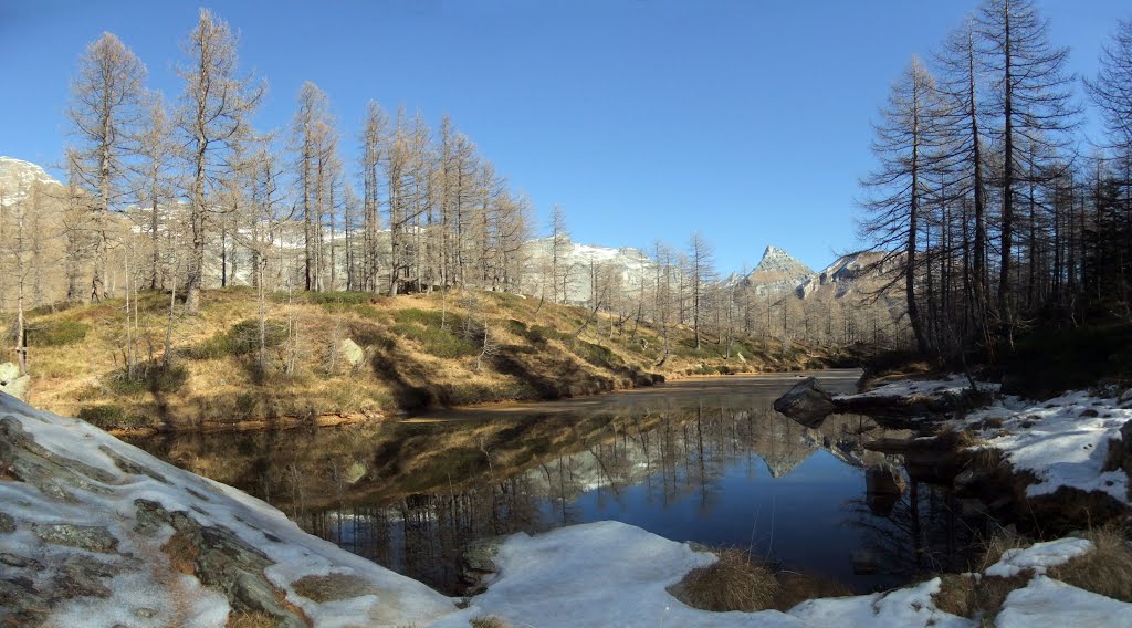 Lago delle Streghe Pano nov-15 by Marco Olgiati