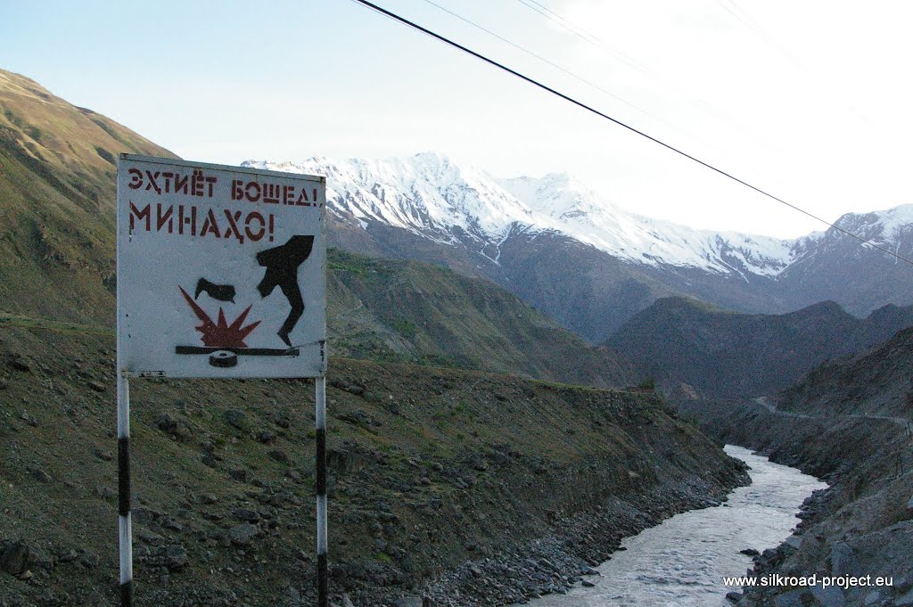 Darvoz, Tajikistan by Radreise