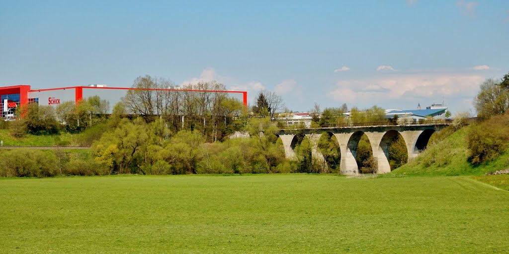 Ehemalige Eisenbahnbrücke über den Neckar by qwesy qwesy