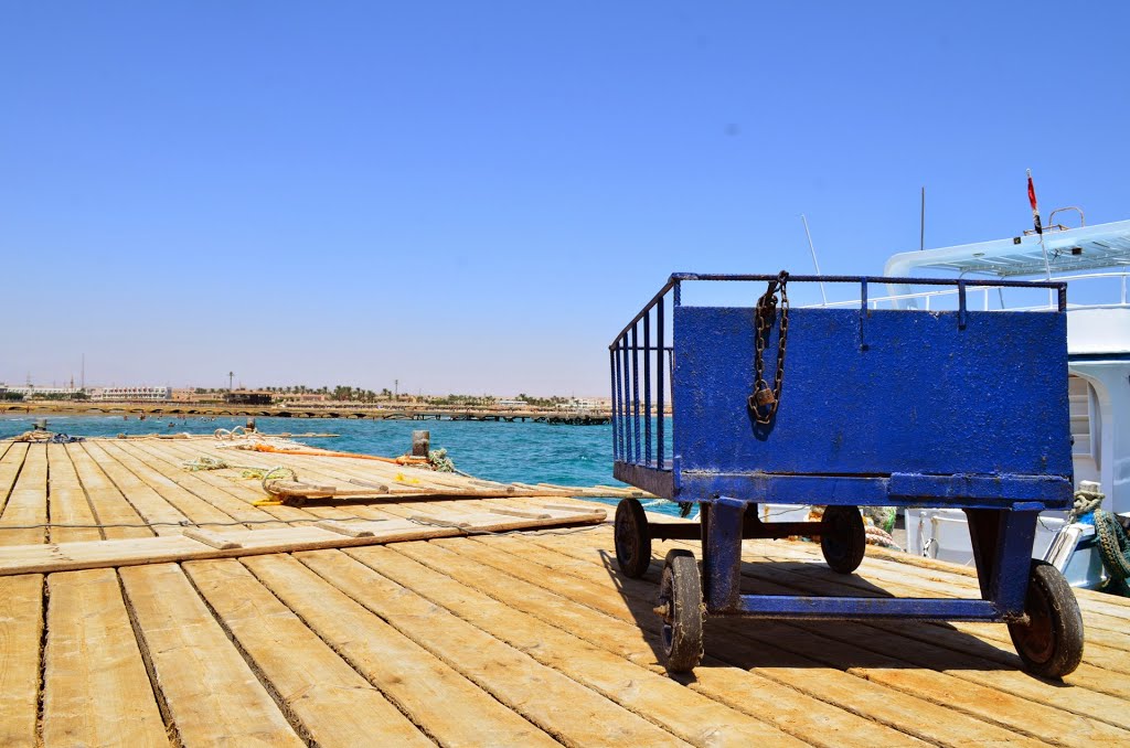 Unnamed Road, Qesm Hurghada, Red Sea Governorate, Egypt by Nikolay K