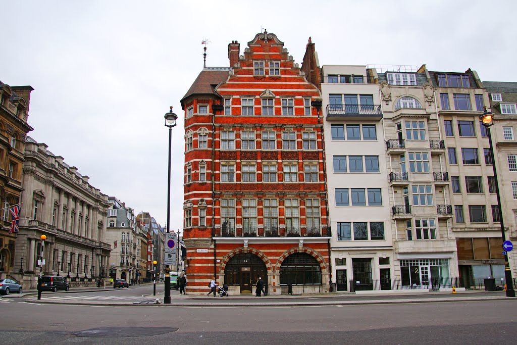 St James's St & Pall Mall, London by Andrey Sulitskiy