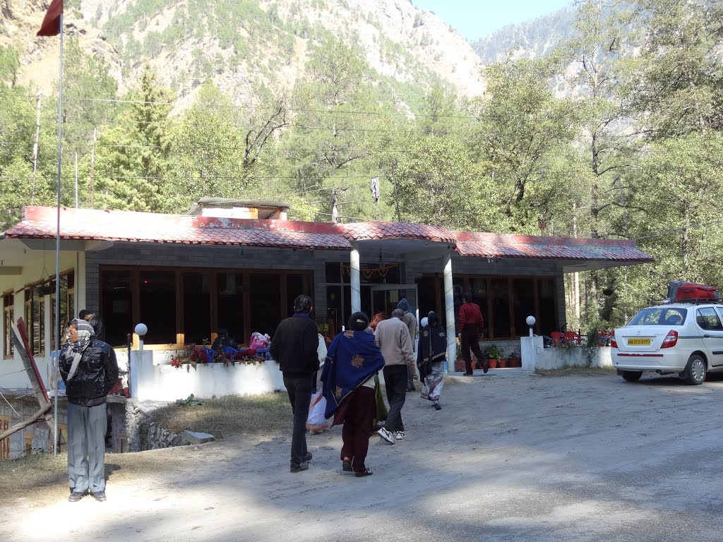 Sumaropa Café, Manikaran Road, Near Kasol, Himachal Pradesh by sban1998