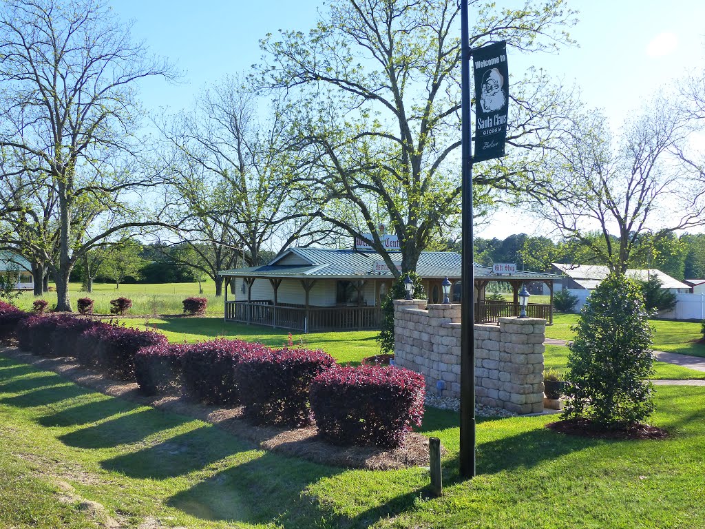 Visitor's Center, Santa Claus, GA by Michael Hogue