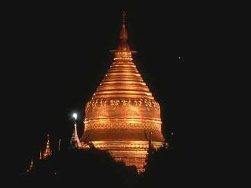 Shew Ze' Gone Pagoda (Pagan City, Myanmar) by myo007