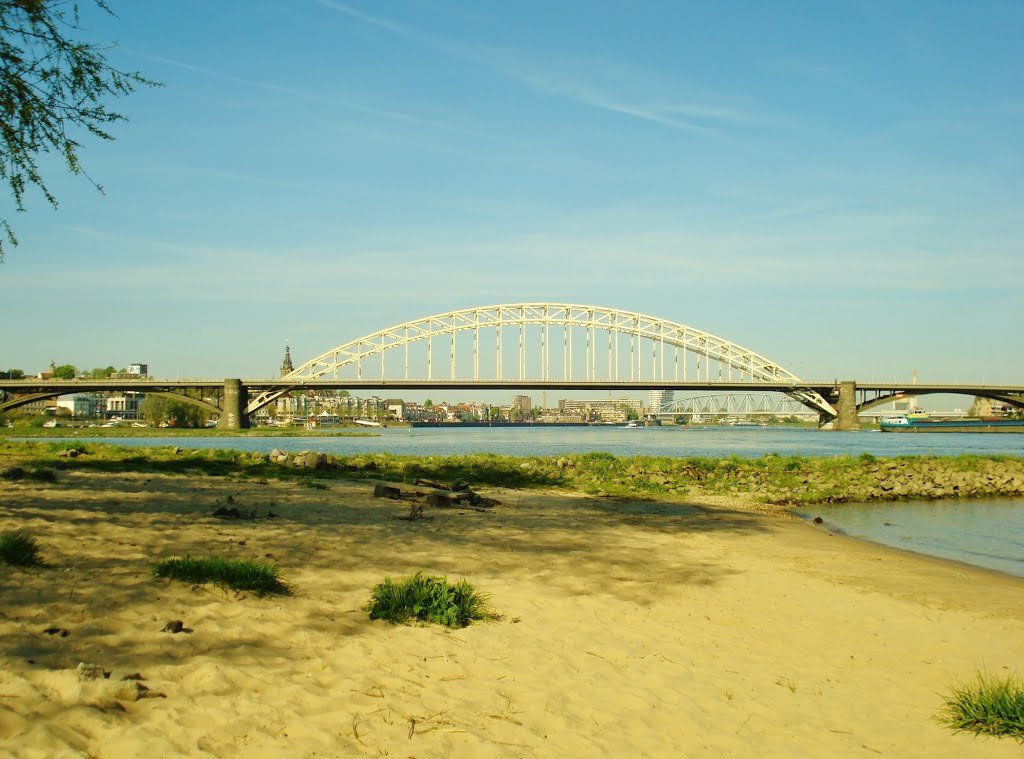 View from beach to Nijmegen by Giel - Mike