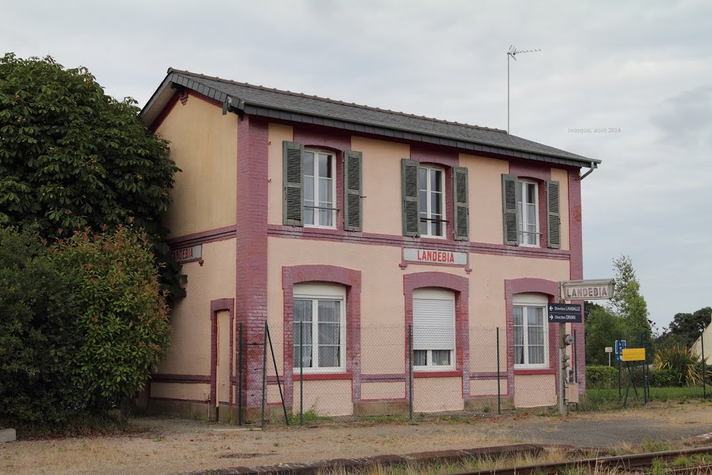 Gare de Landébia (22) by Inosque