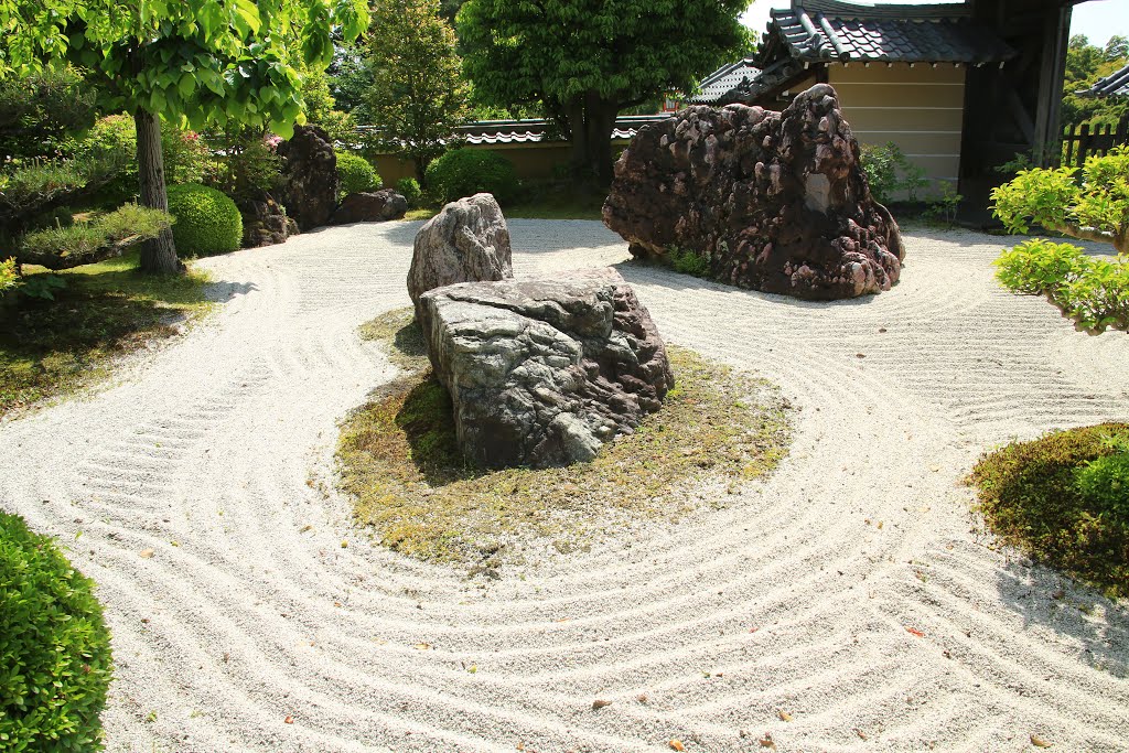 Oharano Minamikasugacho, Nishikyo Ward, Kyoto, Kyoto Prefecture 610-1153, Japan by Yuichi Azuma