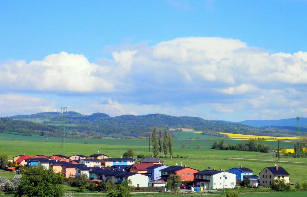 Zástavba RD na Javorové ul. v Máji 2016 by Jaroslav čulík