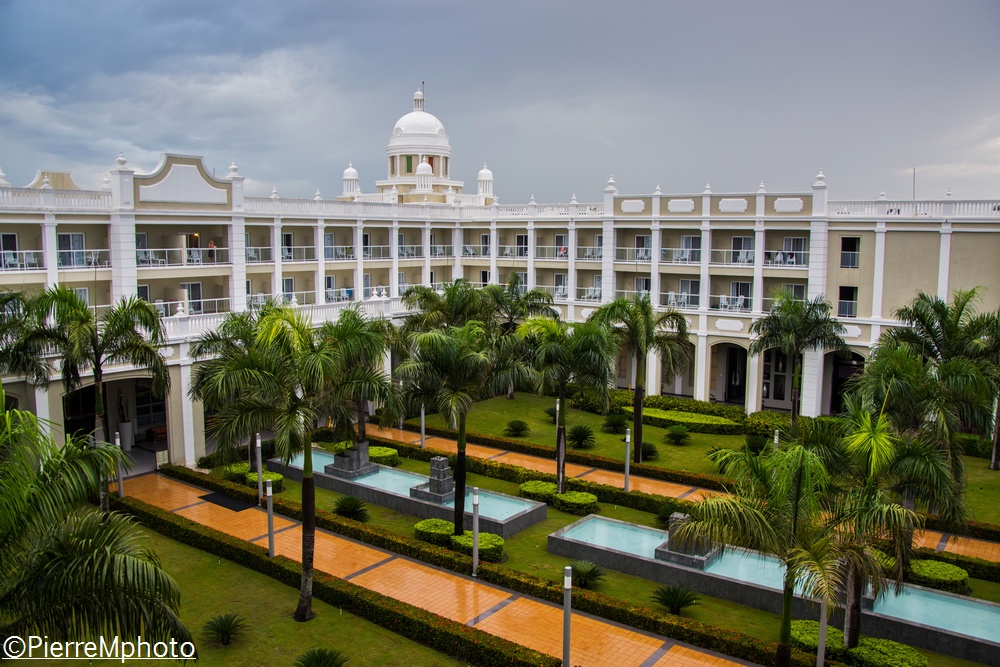 Hotel Riu Palace Bavaro by pierre machiroux