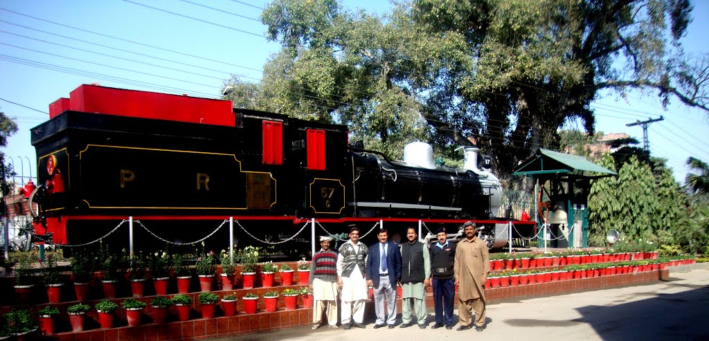 Pakistan Railways Headquarters Office, Lahore by Maqsood Khan