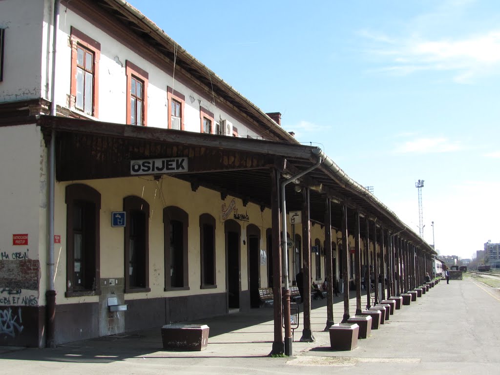 Osijek, Railway station by Dragomir Novakovic