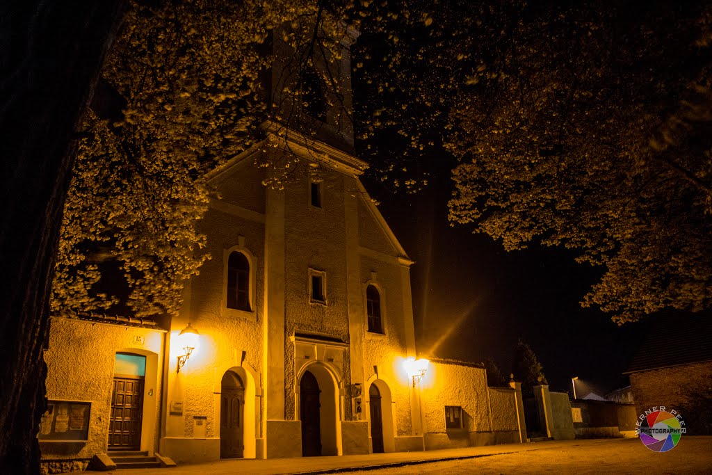 Kapuzinerkirche by Werner Peer