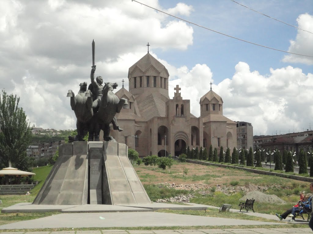 Kentron, Yerevan, Armenia by Zoro Mikaelyan