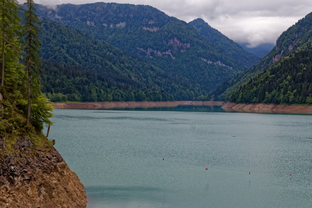 Lago di Sauris, Ampezzo, Udine by Jens Juhl