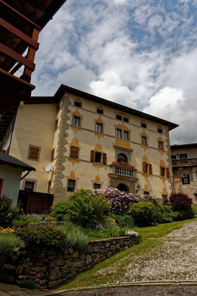 Sauris di Sotto, Ampezzo, Udine by Jens Juhl