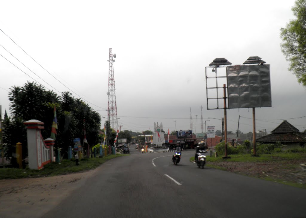 Simpang Tiga Ciater Subang by tresna foto's