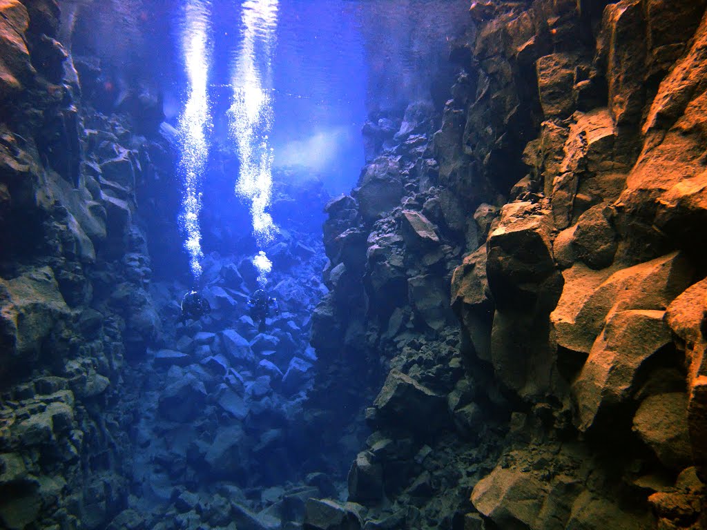 Diving at Silfra, Iceland by timbradley