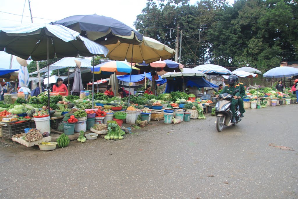 Mường Thanh, tp. Điện Biên Phủ, Điện Biên, Vietnam by Đăng Định