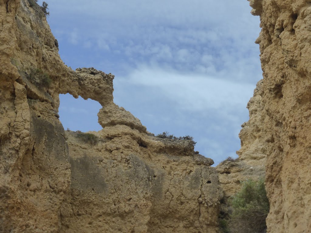 Muschelkalkbrücke in 8200 Albufeira, Portugal by Fredy Kim