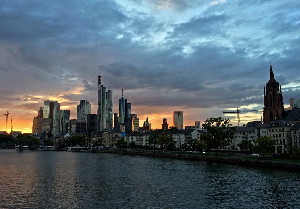 Frankfurt Skyline by speedking80