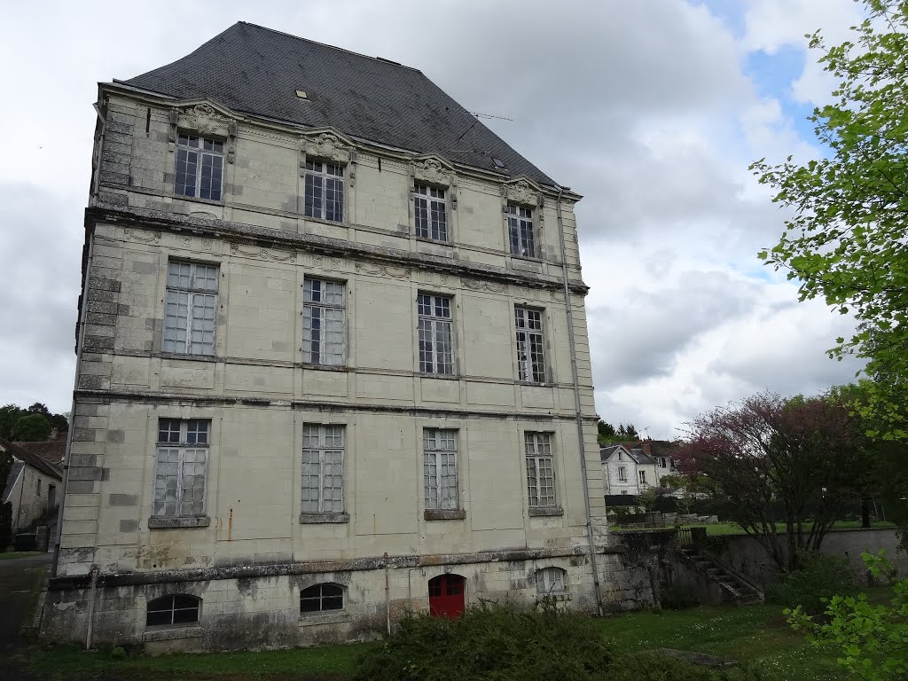 Hôtel de la Rallière, monument historique by joel.herbez