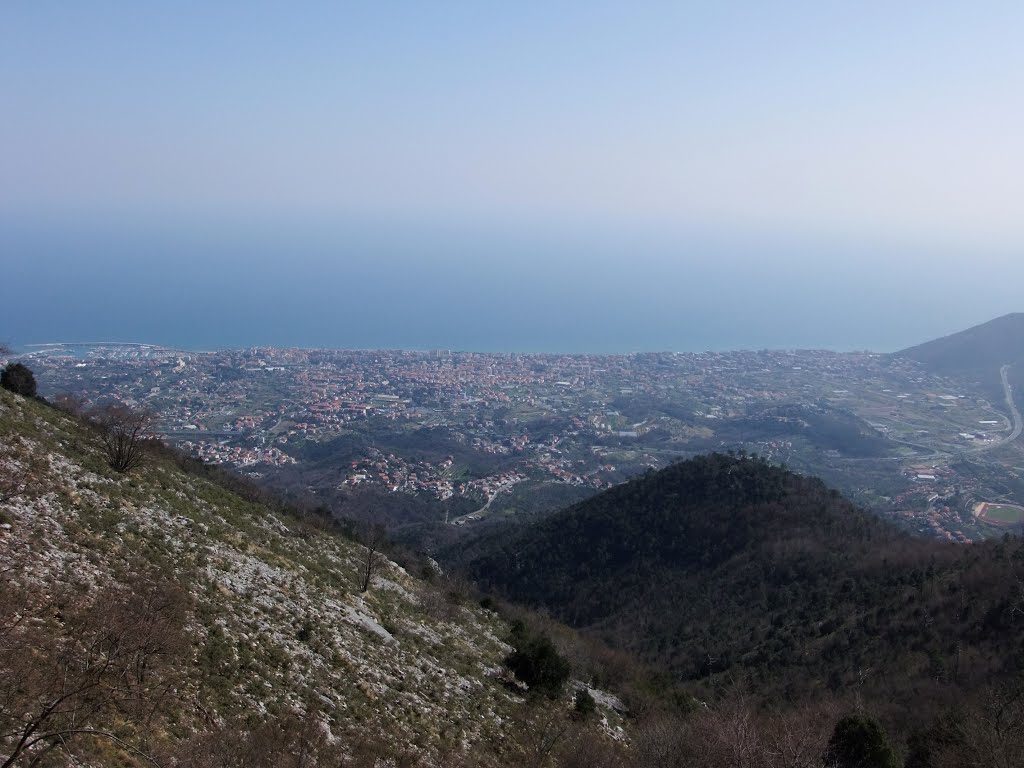 Panorama su Loano e Borghetto by daniele 64