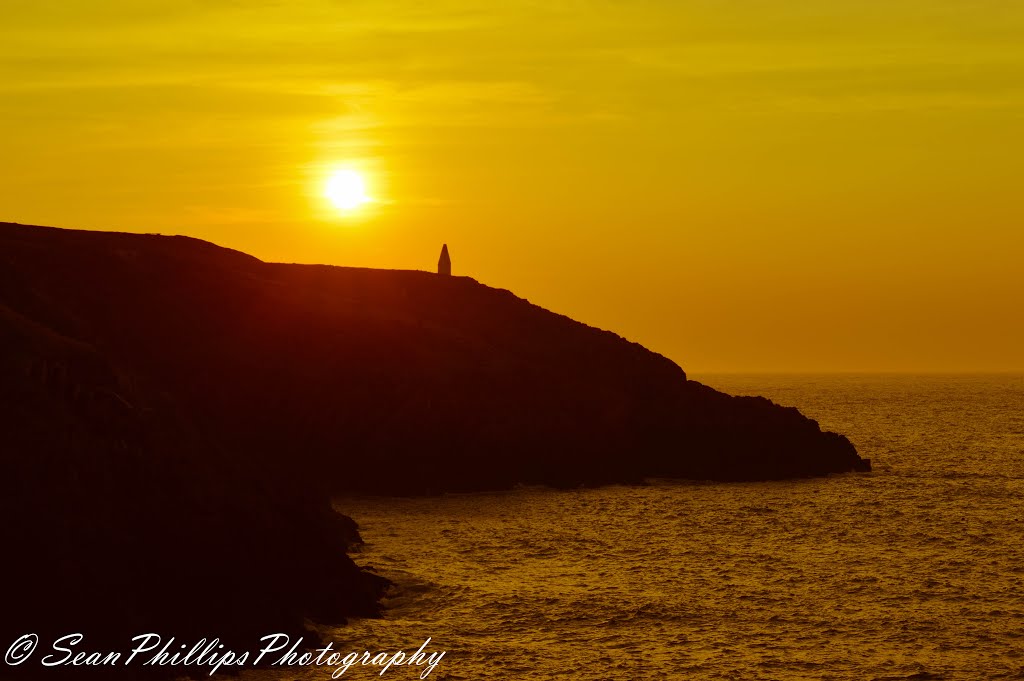 Porthgain Point, Sunset by Sean Phillips