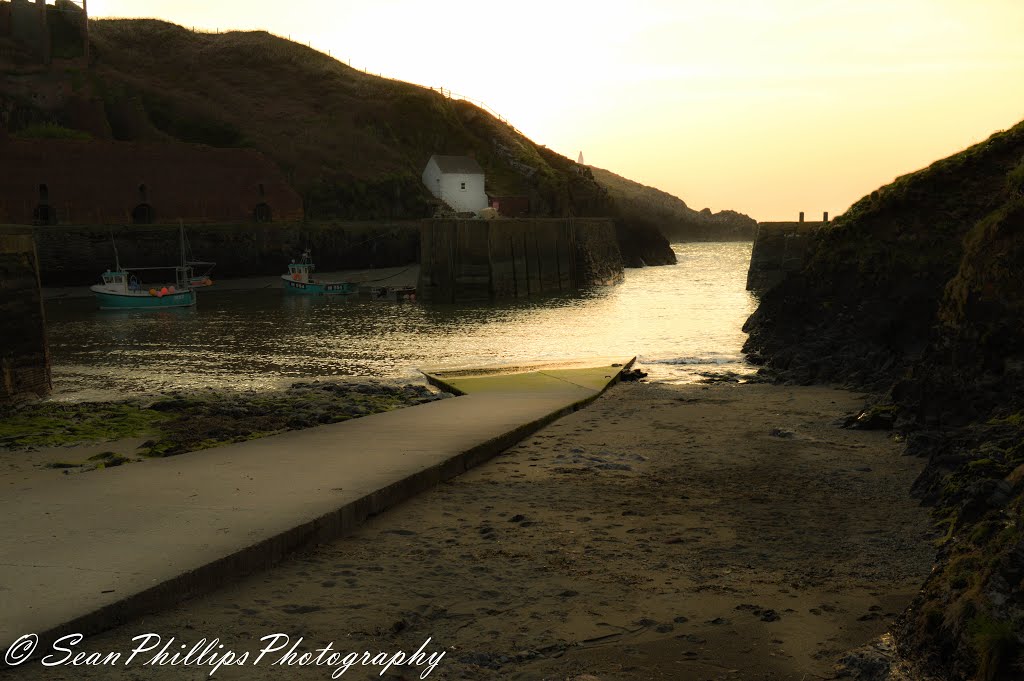 Porthgain Harbour by Sean Phillips