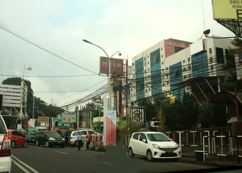 Jl. Setia Bhudi Bandung by tresna foto's