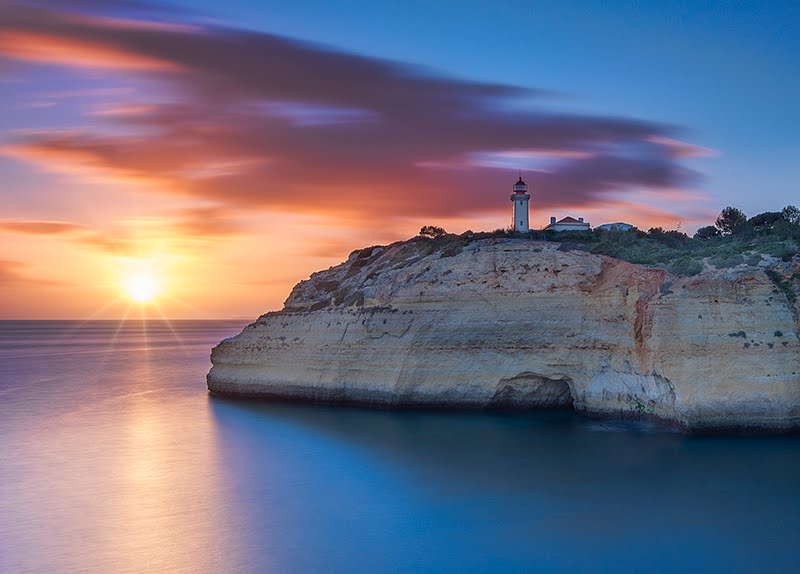 Farol de Alfanzina by Marco Horta