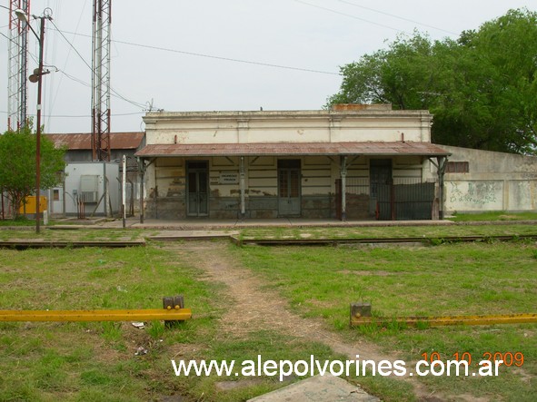 Estacion Pilar FCCBA (www.alepolvorines.com.ar) by alepolvorines