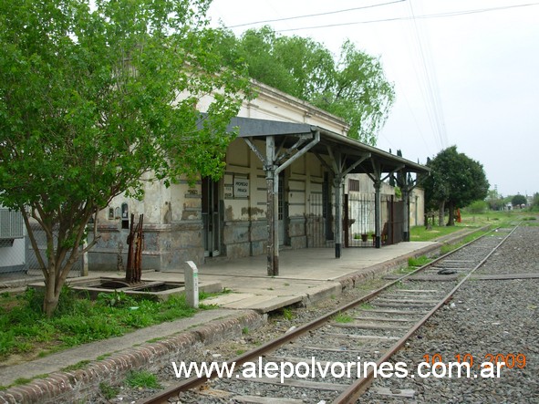 Estacion Pilar FCCBA (www.alepolvorines.com.ar) by alepolvorines