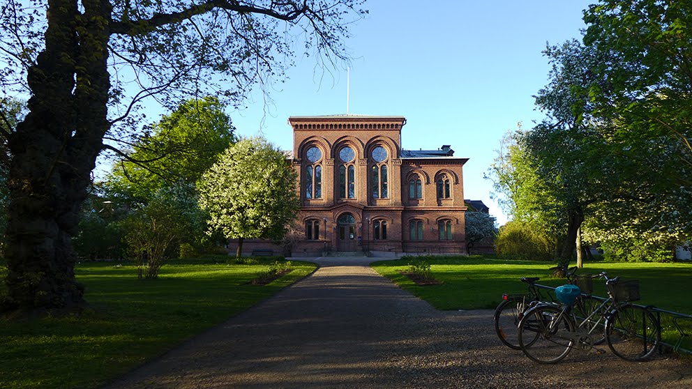 Pufendorfinsituten, Biskopsgatan, Lund by Carlos Capelan