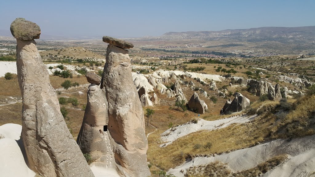 Üç Güzeller / Ürgüp / Nevşehir / Türkiye by Turgay Sayılır