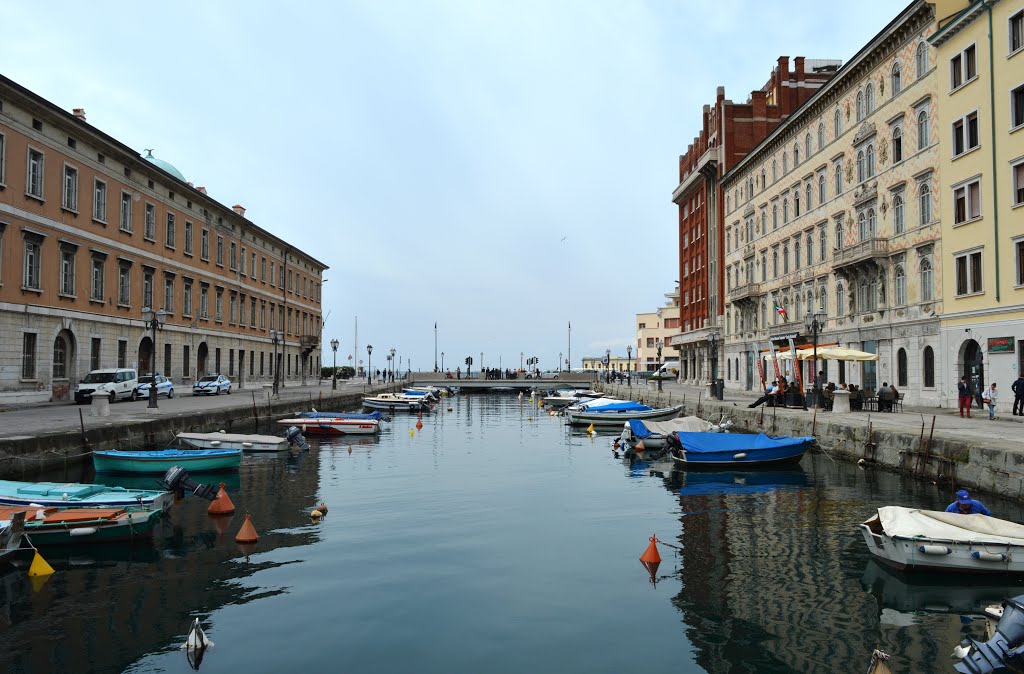 Canal Grande di Trieste by Geo S