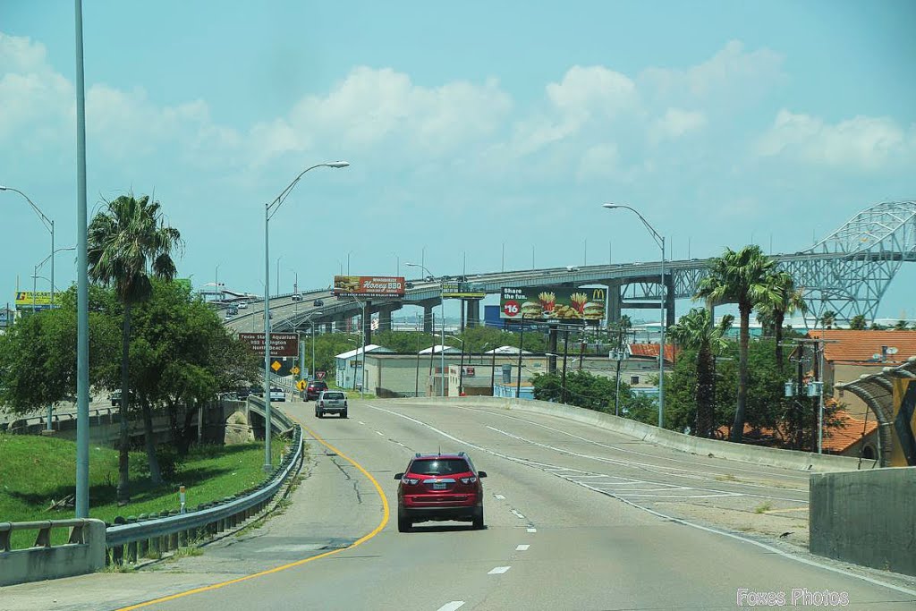 Central City, Corpus Christi, TX, USA by Sr. Fox