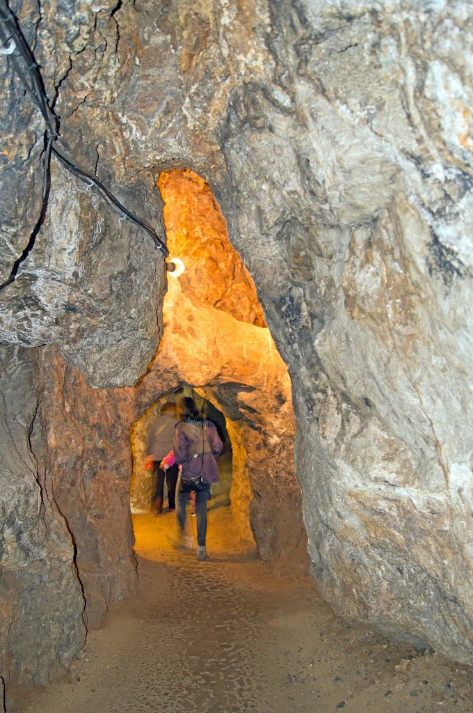 Heights of Abraham 11 Great Rutland Cavern by Colin Jackson - colj…