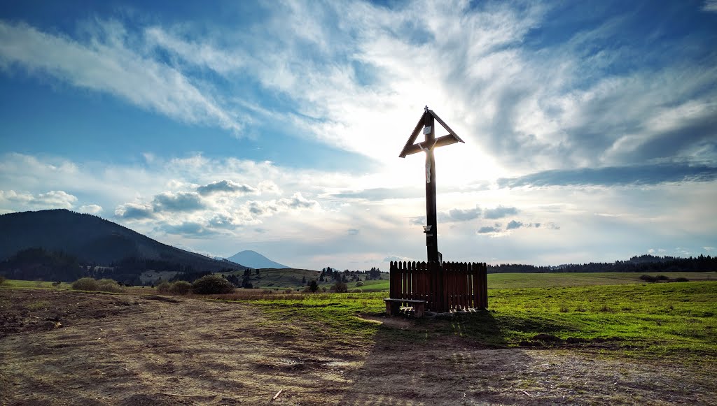 Cross by sunset near Velké Borové by Vojtěch Fáber