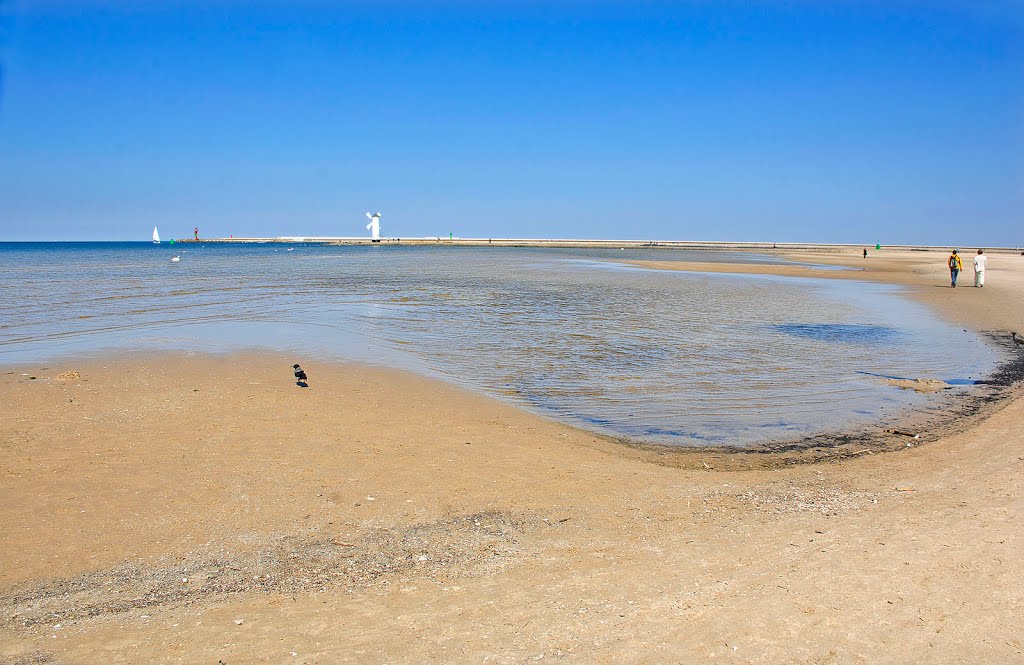 Beach at Świnoujście by Hans Christian David…