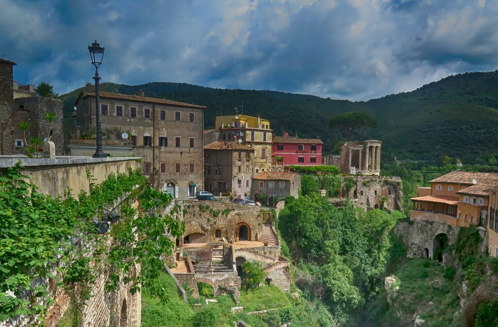 Tivoli - La cittadella e il Tempio di Vesta by Andrea Terenzi